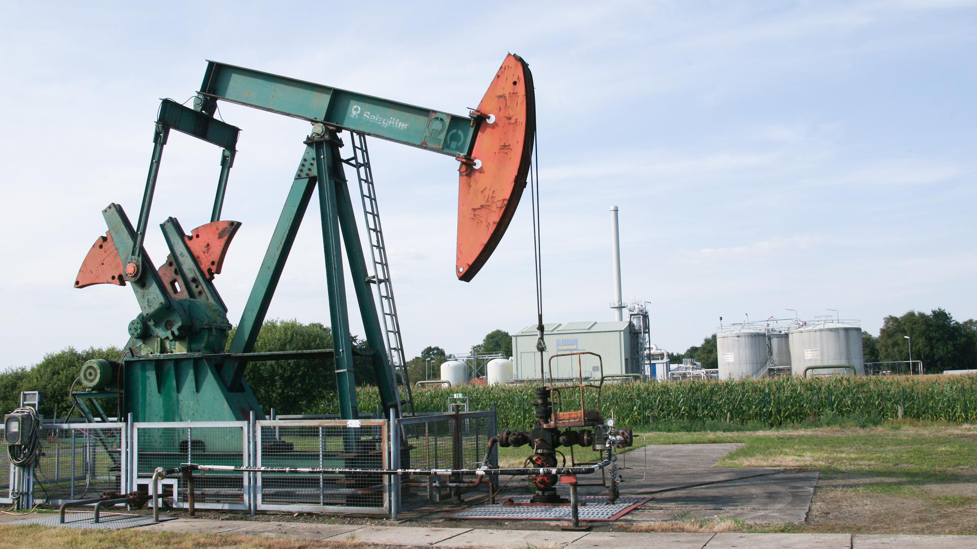 Wintershall Dea Pferdekopfpumpe Grün-Orange