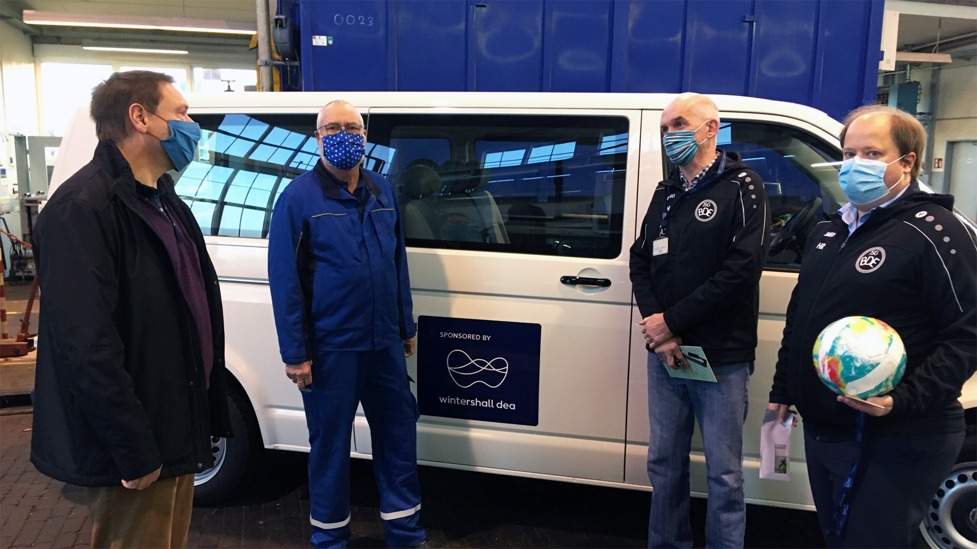 Ein VW-Bus für den Barnstorfer Sportverein