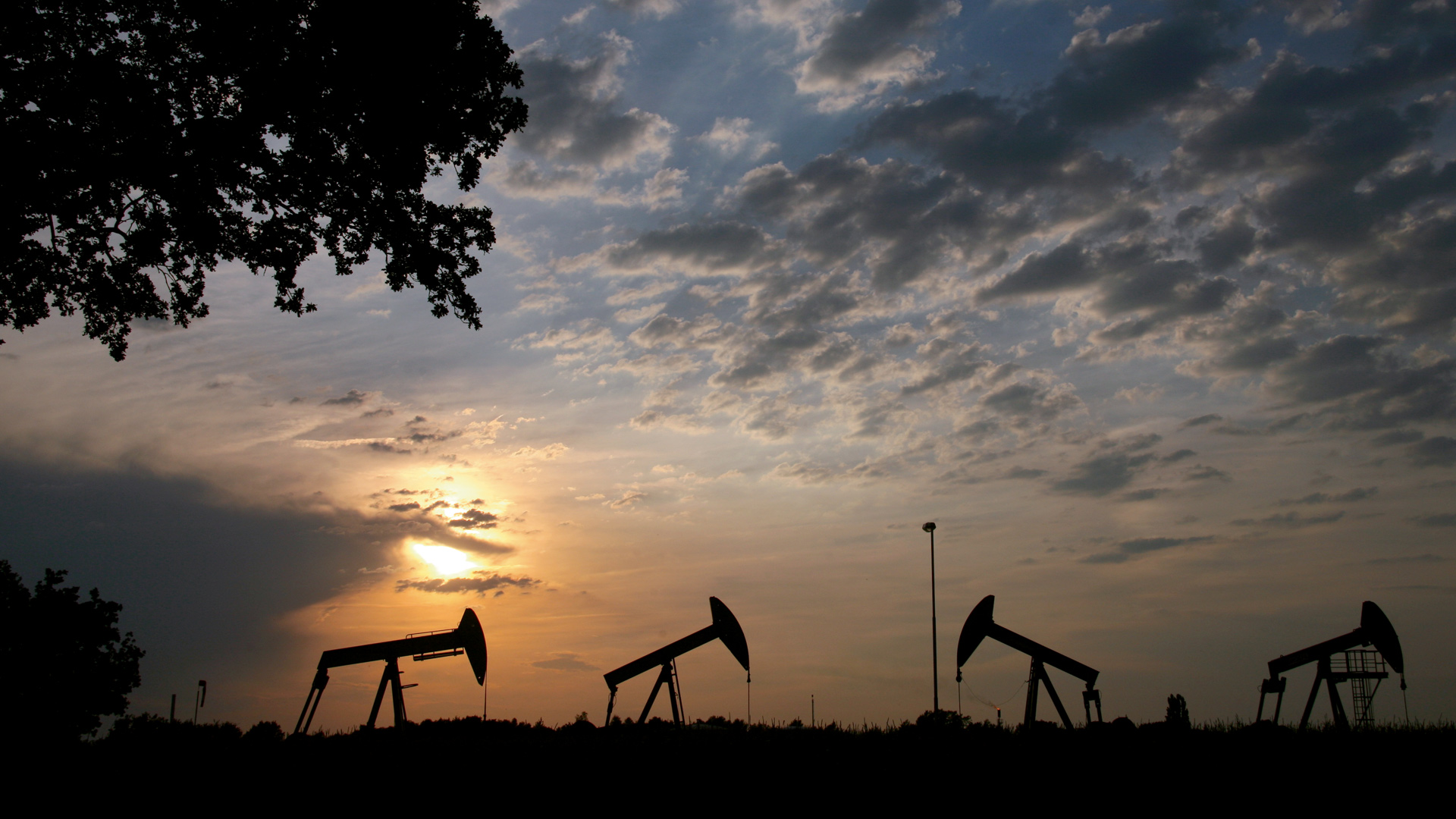 Wintershall Dea Pferdekopfpumpen Sonnenuntergang