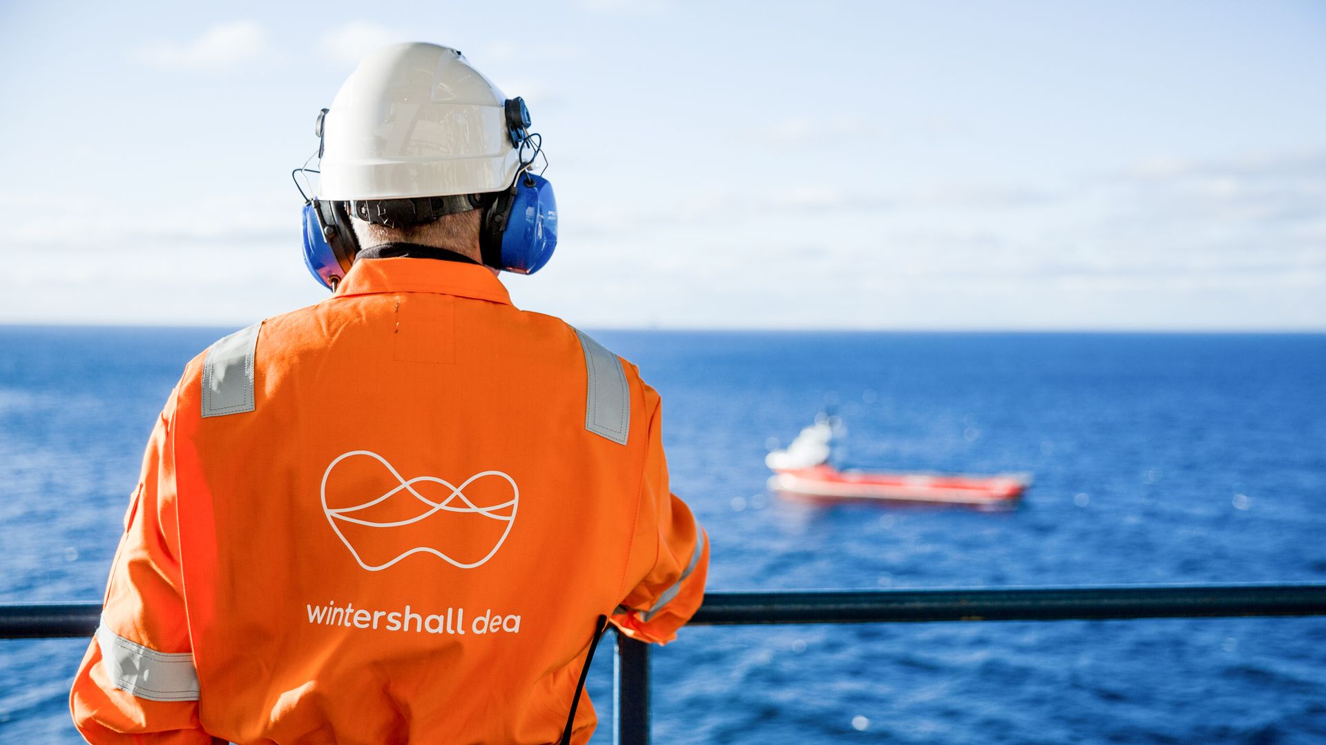 Wintershall Dea Mitarbeiter auf einer Plattform