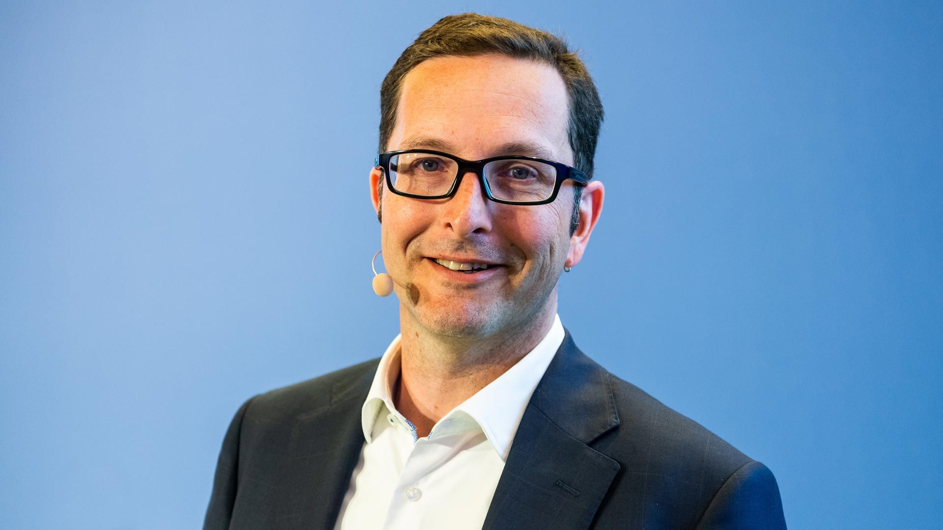 Mario Mehren appeals to the policymakers