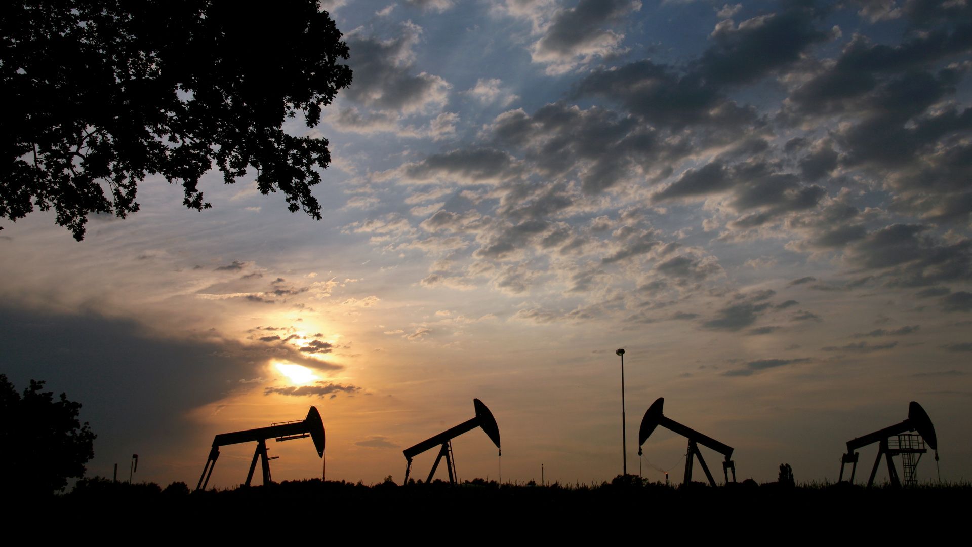 Wintershall Dea Pferdekopfpumpen Sonnenuntergang